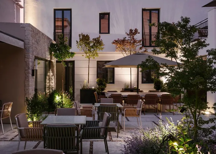 Hotel Rhin Garden